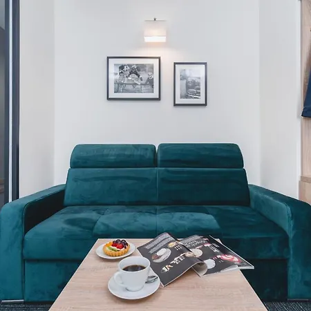 Aron Old Town Aparthotel