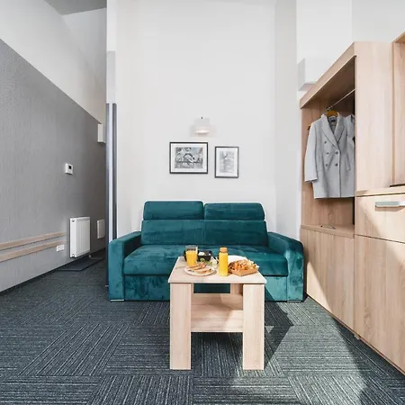 Aparthotel Aron Old Town 3*